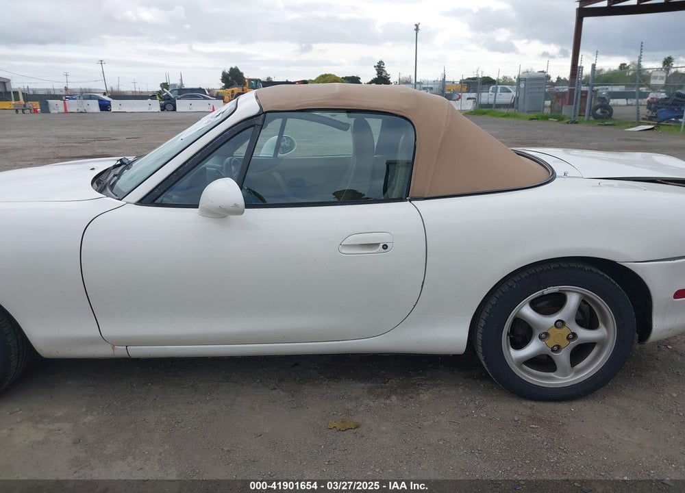 1999 MAZDA MX-5 MIATA LEATHER PKG/POPULAR EQUIPMENT PKG/SPORTS PKG/TOURING PKG VIN: JM1NB3539X0111435