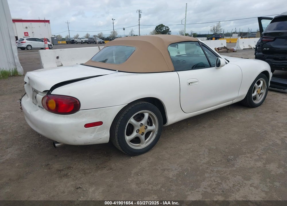 1999 MAZDA MX-5 MIATA LEATHER PKG/POPULAR EQUIPMENT PKG/SPORTS PKG/TOURING PKG VIN: JM1NB3539X0111435