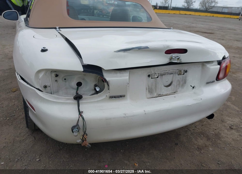 1999 MAZDA MX-5 MIATA LEATHER PKG/POPULAR EQUIPMENT PKG/SPORTS PKG/TOURING PKG VIN: JM1NB3539X0111435