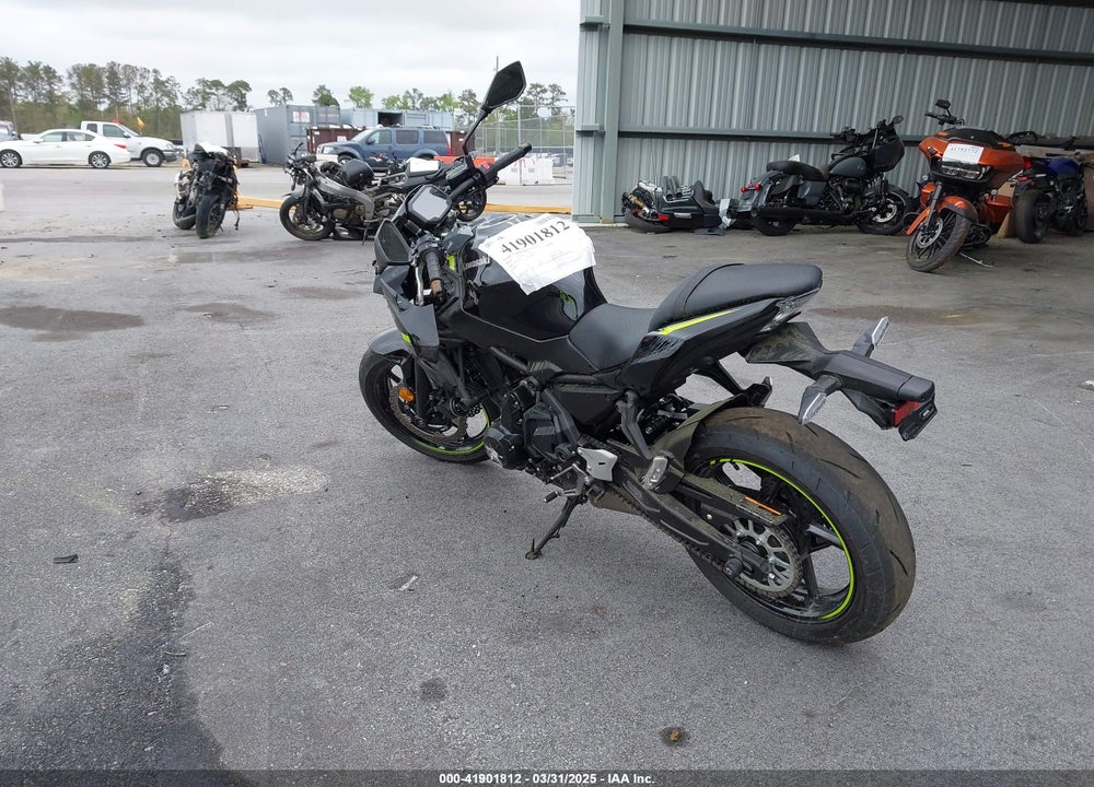 2024 KAWASAKI ER650 P VIN: ML5EREP11RDAD3840