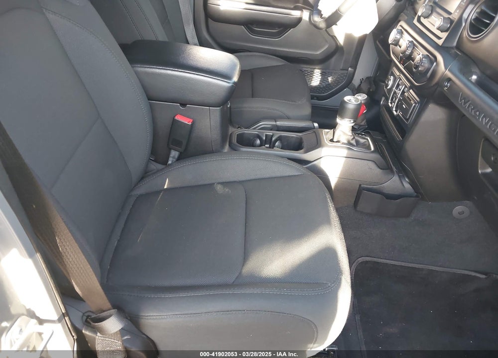 2019 JEEP WRANGLER UNLIMITED VIN: 1C4HJXDNXKW521175