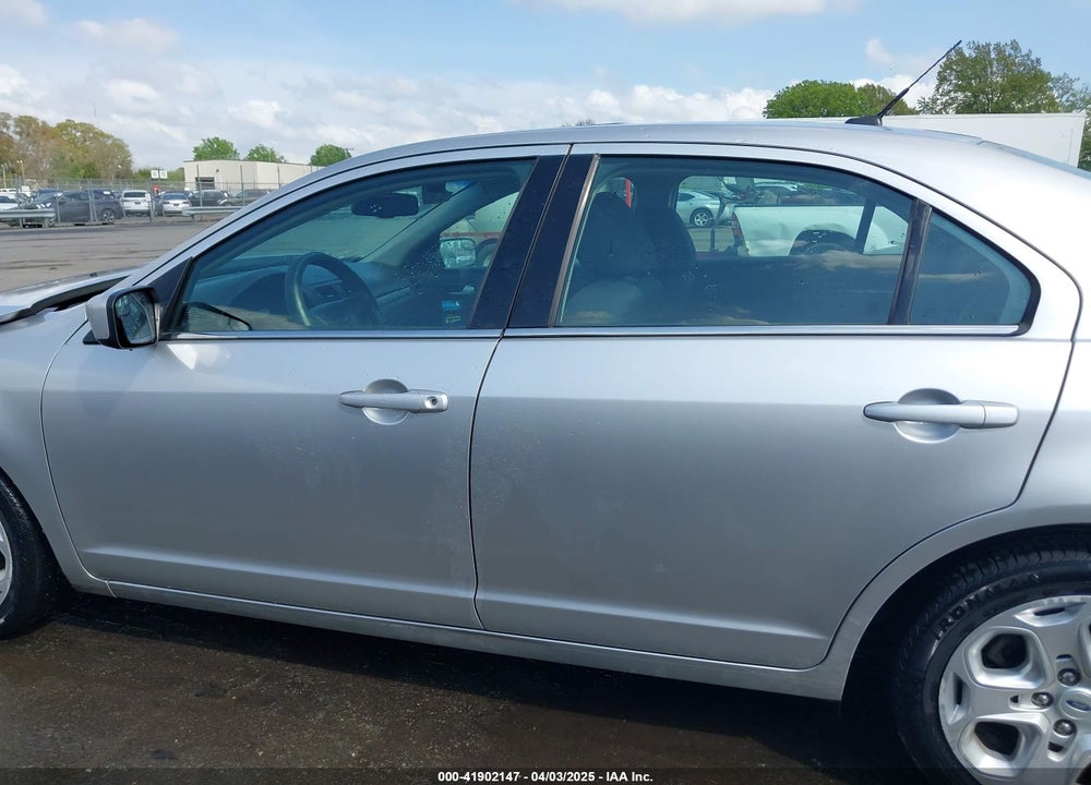 2011 FORD FUSION VIN: 3FAHP0HA4BR206586