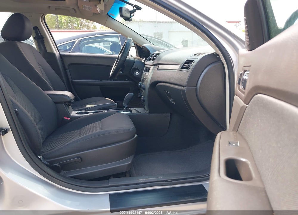 2011 FORD FUSION VIN: 3FAHP0HA4BR206586