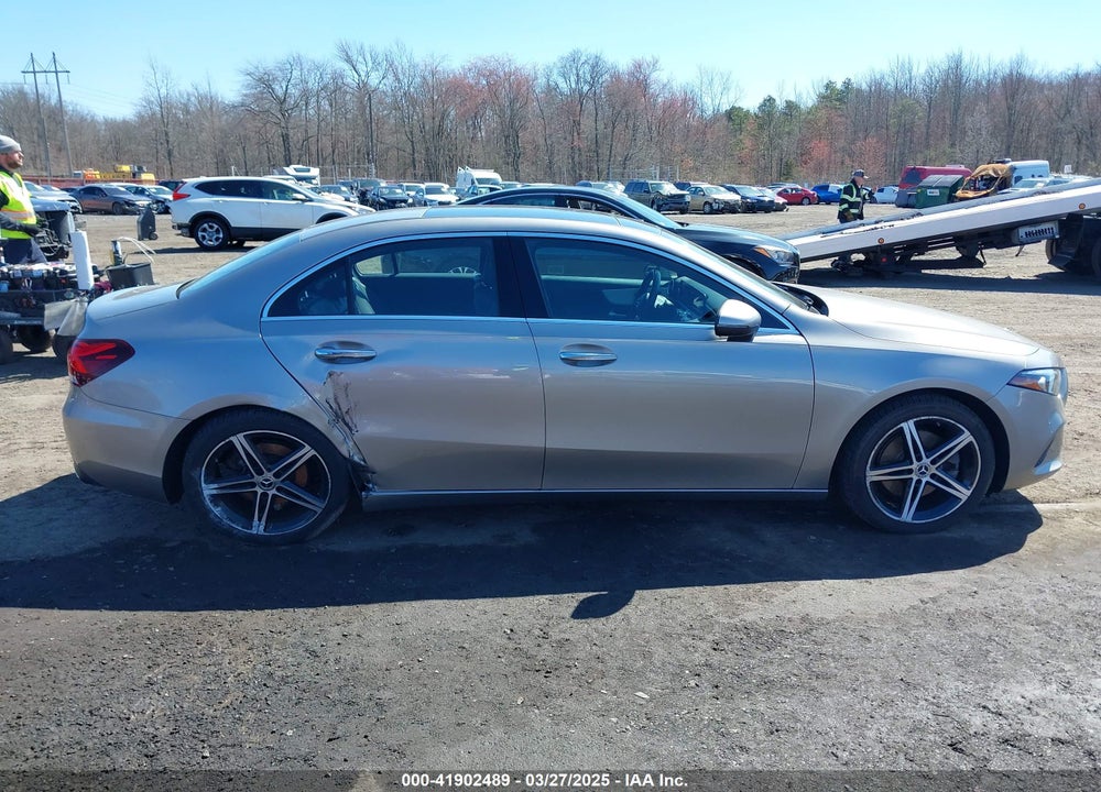 2019 MERCEDES-BENZ A-CLASS VIN: WDD3G4FB7KW022334