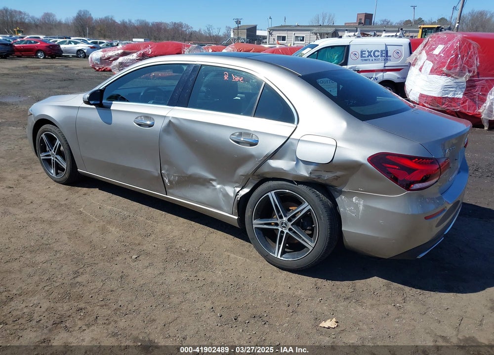 2019 MERCEDES-BENZ A-CLASS VIN: WDD3G4FB7KW022334