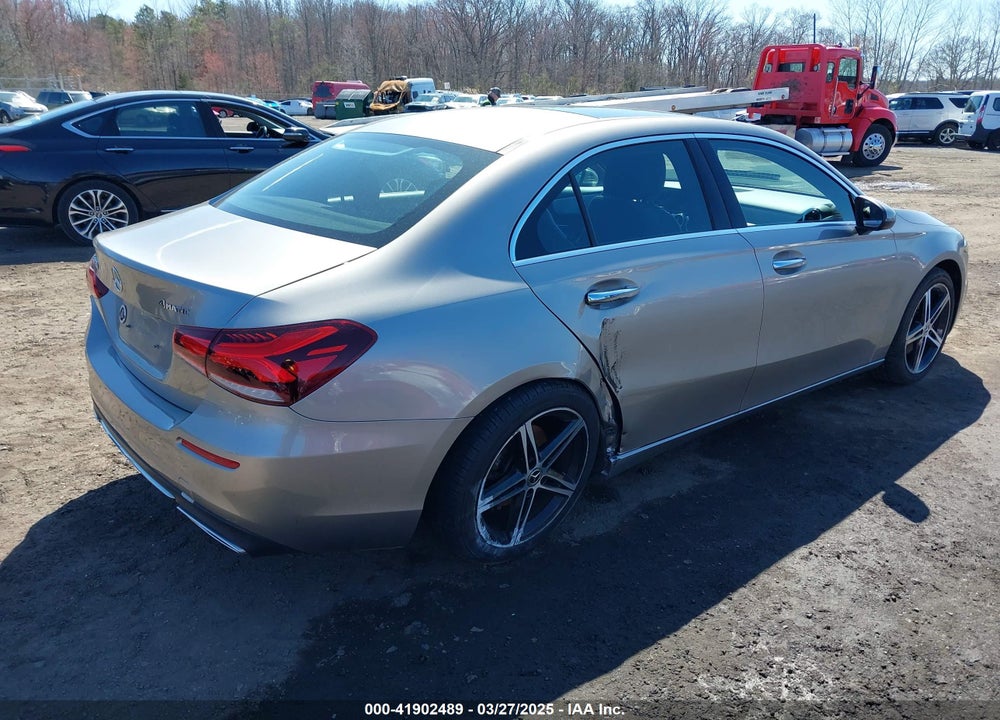 2019 MERCEDES-BENZ A-CLASS VIN: WDD3G4FB7KW022334
