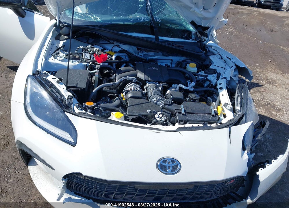 2025 TOYOTA GR86 VIN: JF1ZNBE12S9752602