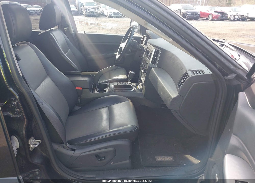 2008 JEEP GRAND CHEROKEE VIN: 1J8GR48K88C221155