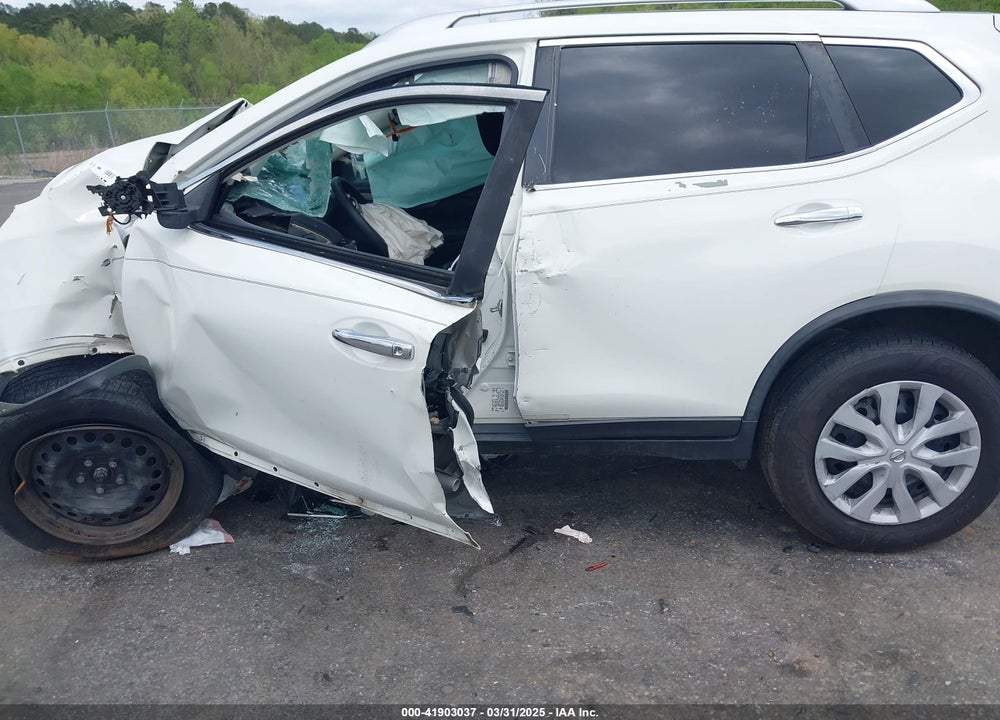 2016 NISSAN ROGUE S VIN: JN8AT2MTXGW030209