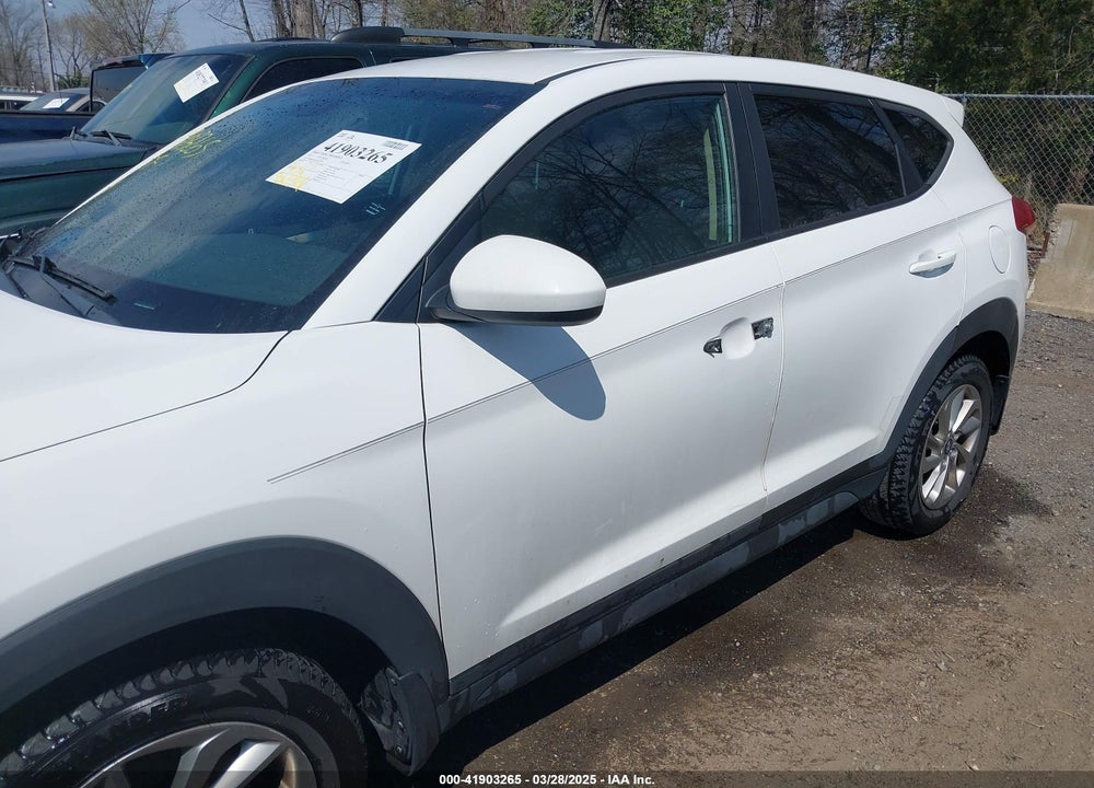 2017 HYUNDAI TUCSON VIN: KM8J23A44HU571248