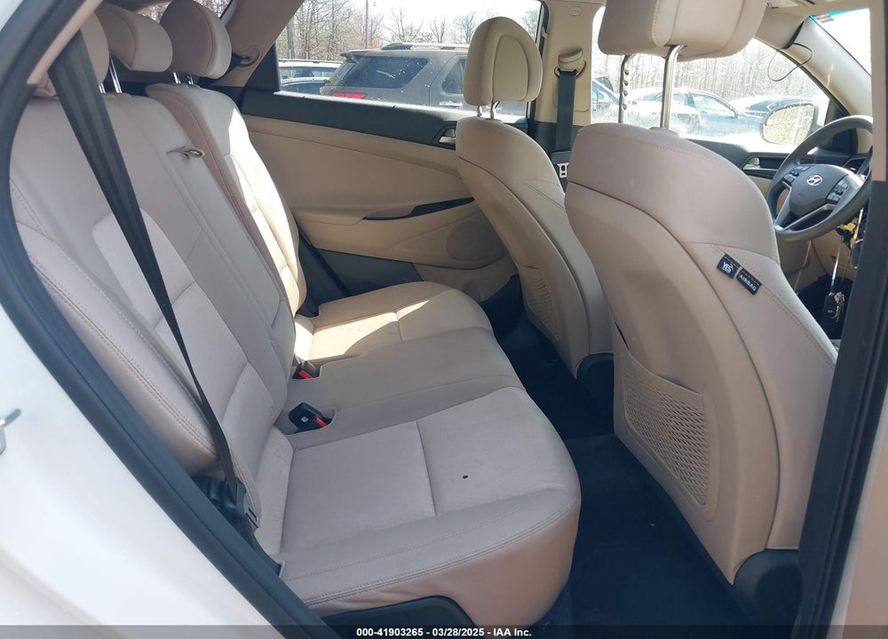 2017 HYUNDAI TUCSON VIN: KM8J23A44HU571248