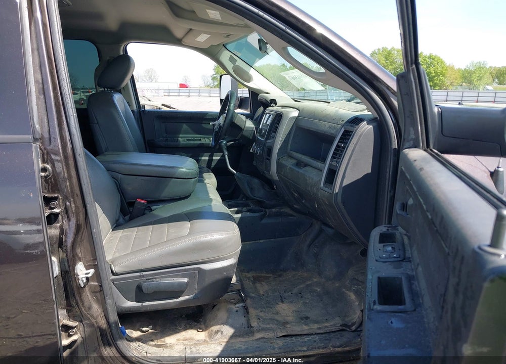 2017 RAM 3500 TRADESMAN  4X4 8' BOX VIN: 3C63RRGL5HG791082