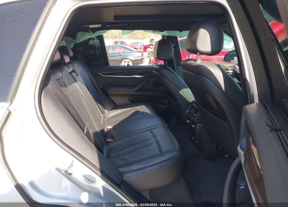 2018 BMW X5 VIN: 5UXKR2C59J0Z20923