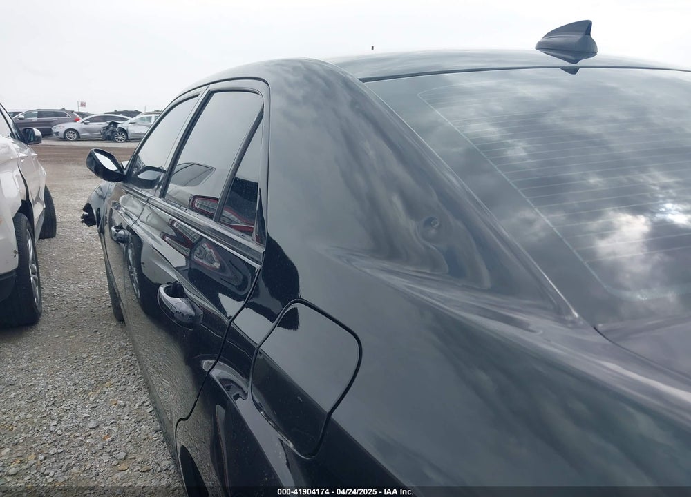 2018 CHRYSLER 300 TOURING AWD VIN: 2C3CCARG5JH286066
