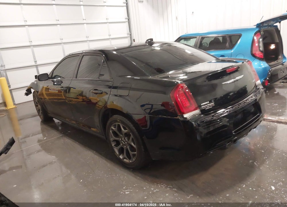 2018 CHRYSLER 300 TOURING AWD VIN: 2C3CCARG5JH286066