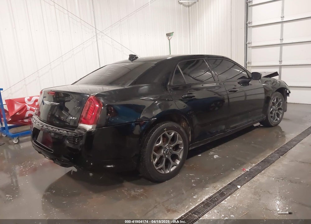 2018 CHRYSLER 300 TOURING AWD VIN: 2C3CCARG5JH286066