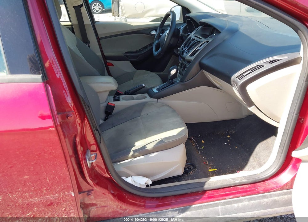 2014 FORD FOCUS SE VIN: 1FADP3K23EL140567