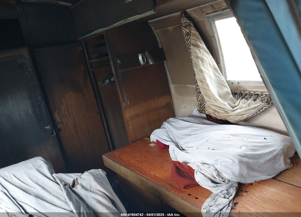 1969 AIRSTREAM AMBASSOR VIN: 0000000001288J383