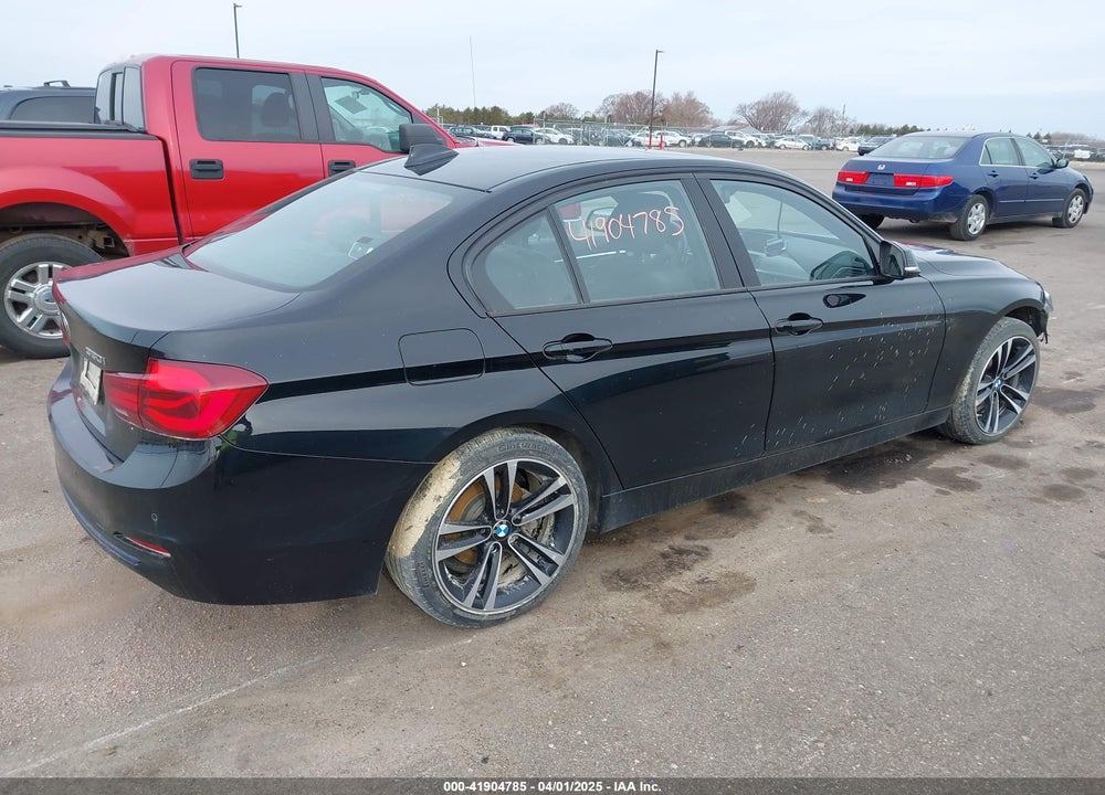 2018 BMW 3 SERIES VIN: WBA8D9C54JEM31381