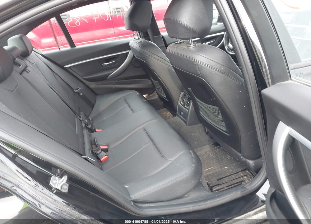 2018 BMW 3 SERIES VIN: WBA8D9C54JEM31381