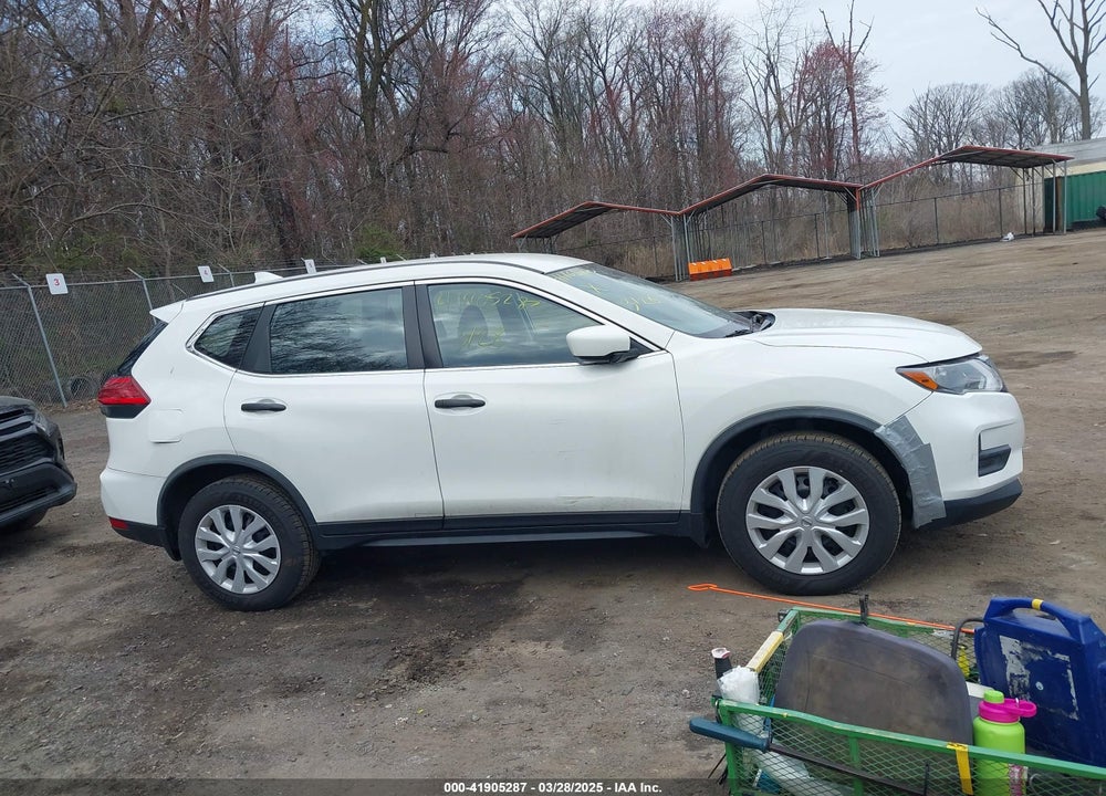 2017 NISSAN ROGUE VIN: JN8AT2MVXHW025479