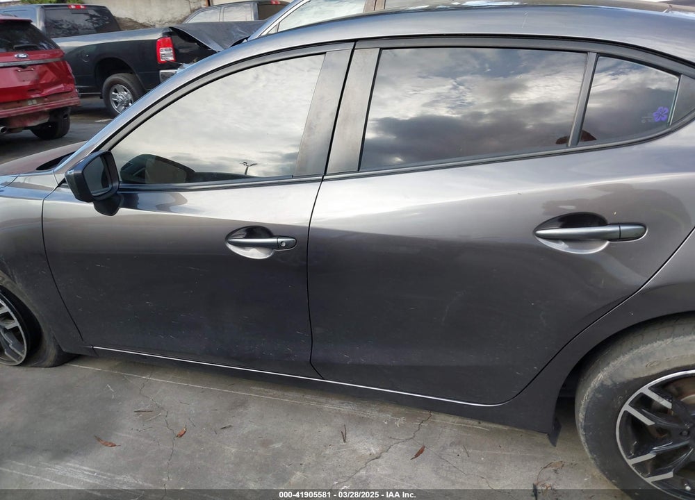 2018 MAZDA 3 SPORT VIN: 3MZBN1U79JM196782