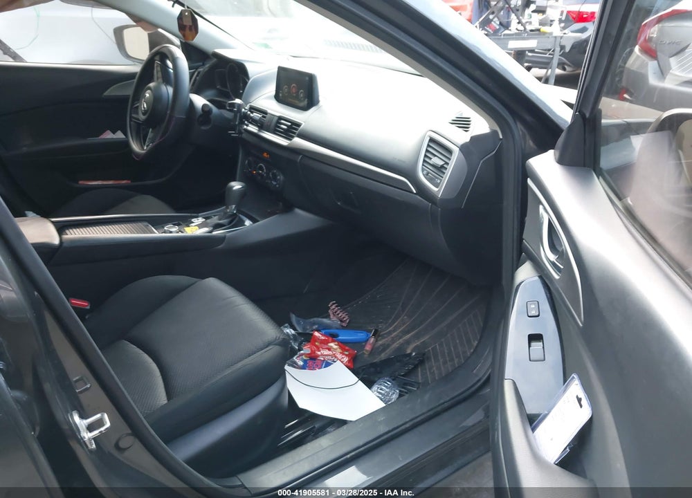 2018 MAZDA 3 SPORT VIN: 3MZBN1U79JM196782