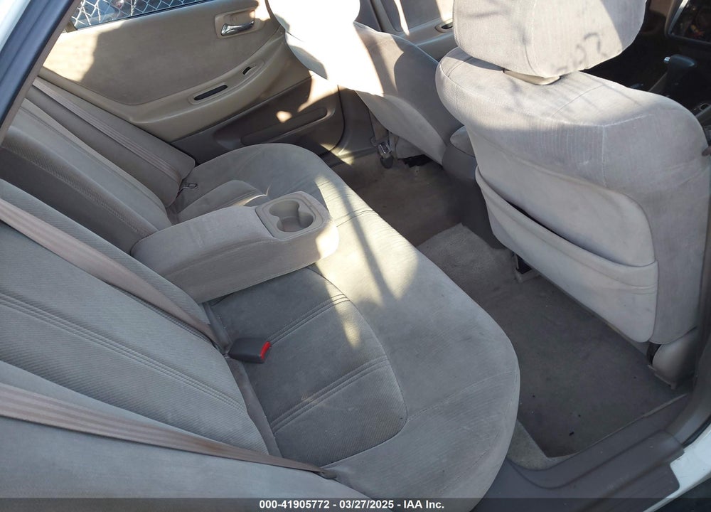 2000 HONDA ACCORD 3.0 LX VIN: 1HGCG1643YA059947