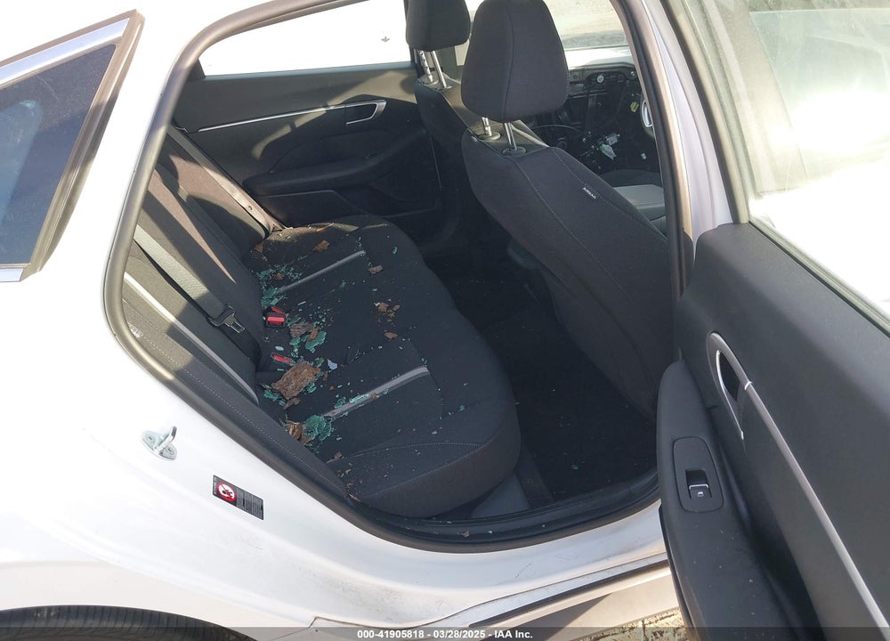 2022 HYUNDAI SONATA VIN: KMHL24JA3NA224740