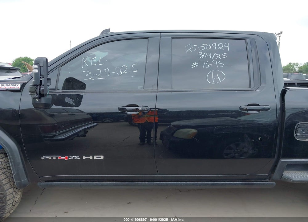 2024 GMC SIERRA 2500HD 4WD  STANDARD BED AT4X VIN: 1GT49ZEY6RF267695