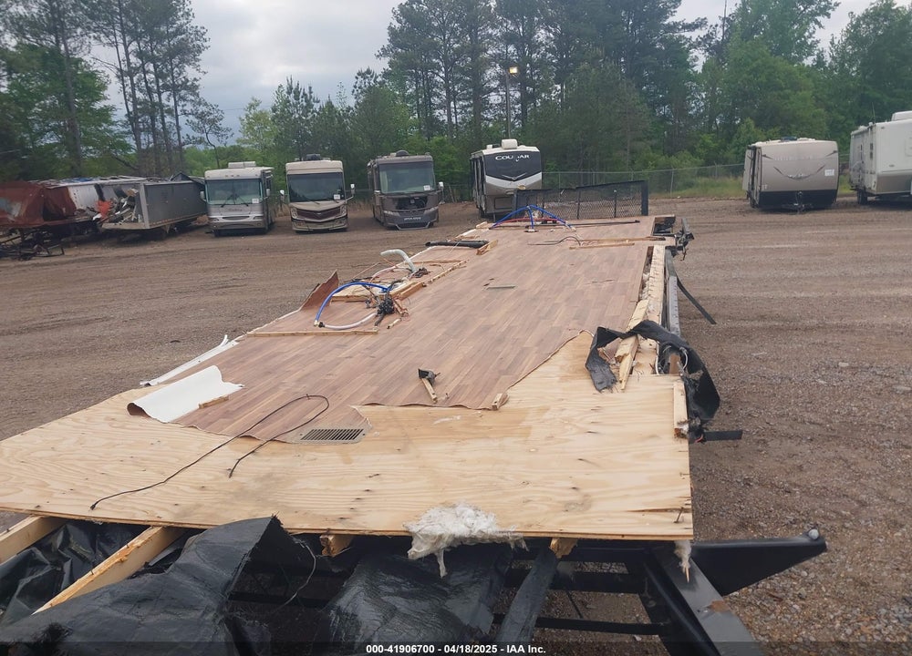 2012 FOREST RIVER WILDWOO 29BHBS VIN: 4X4TWDE23CA246854