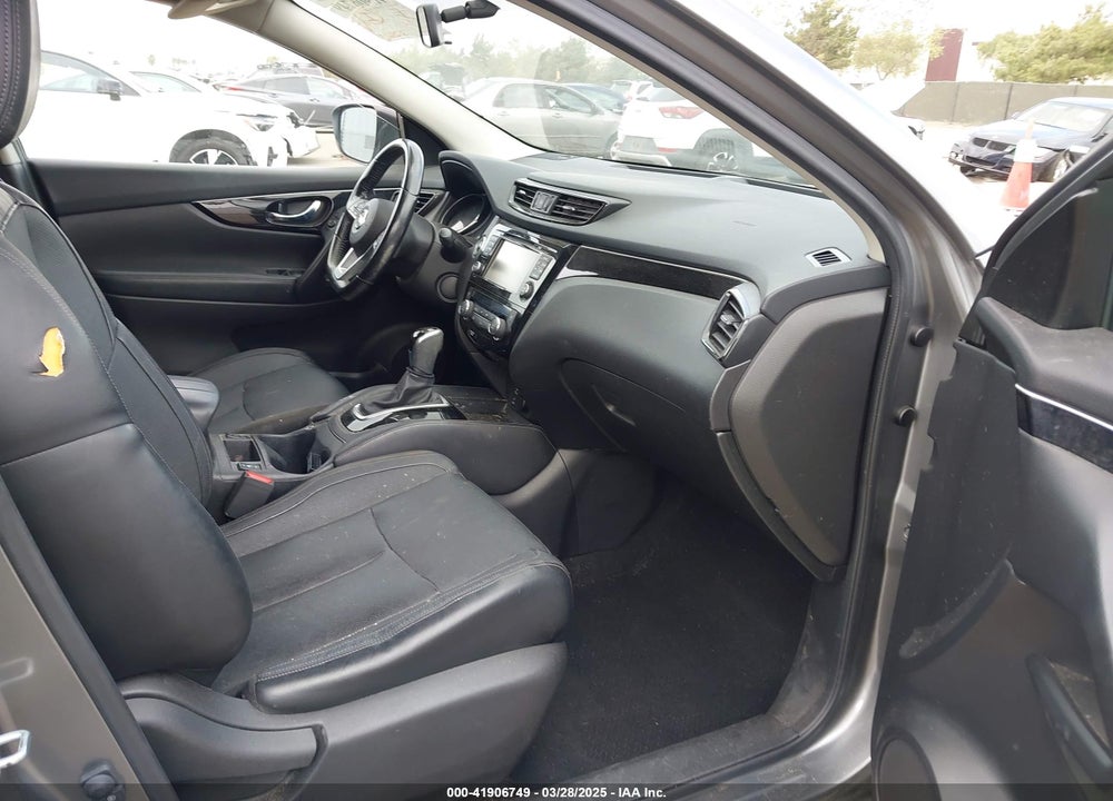 2017 NISSAN ROGUE SPORT VIN: JN1BJ1CP2HW017091