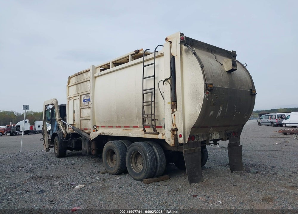 2011 MACK MRU613 MRU600 VIN: 1M2AV04CXBM006924