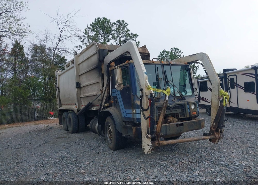 2011 MACK MRU613 MRU600 VIN: 1M2AV04CXBM006924