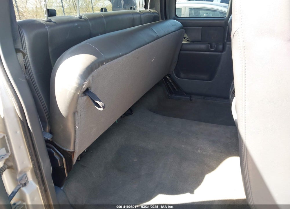 2004 CHEVROLET SILVERADO 1500 LT VIN: 2GCEK19T941370151