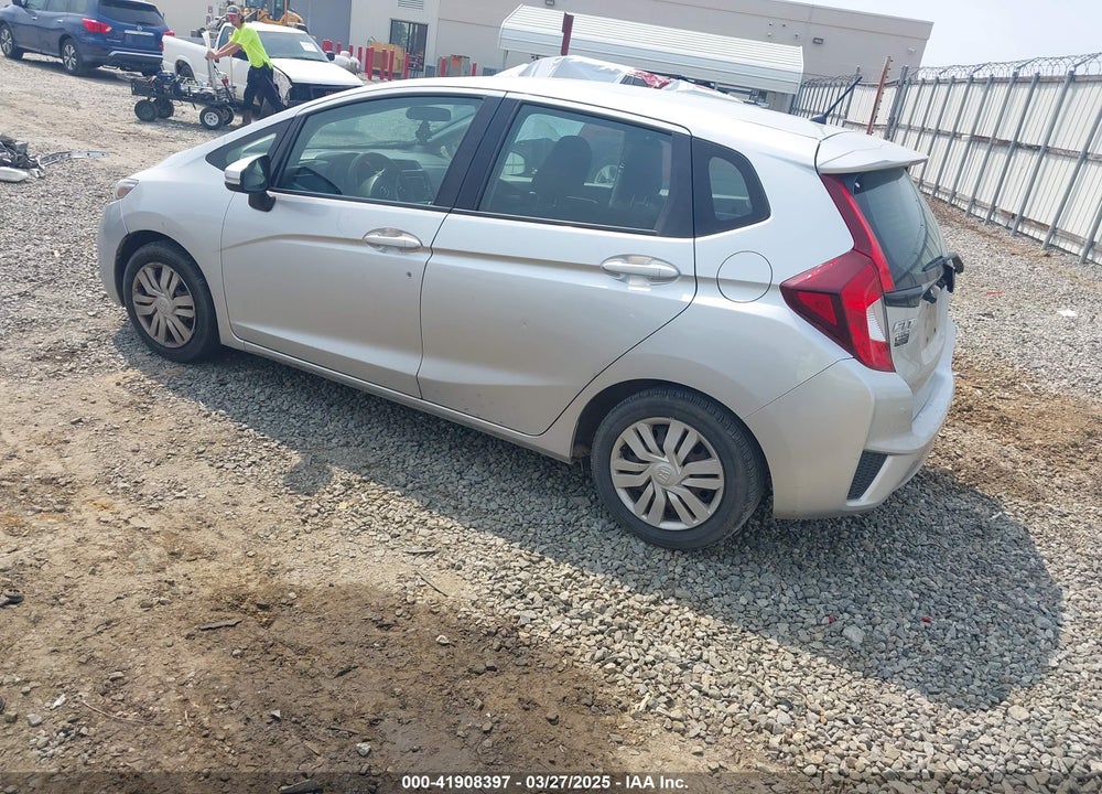 2015 HONDA FIT LX VIN: 3HGGK5H52FM716721