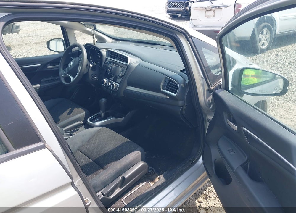 2015 HONDA FIT LX VIN: 3HGGK5H52FM716721
