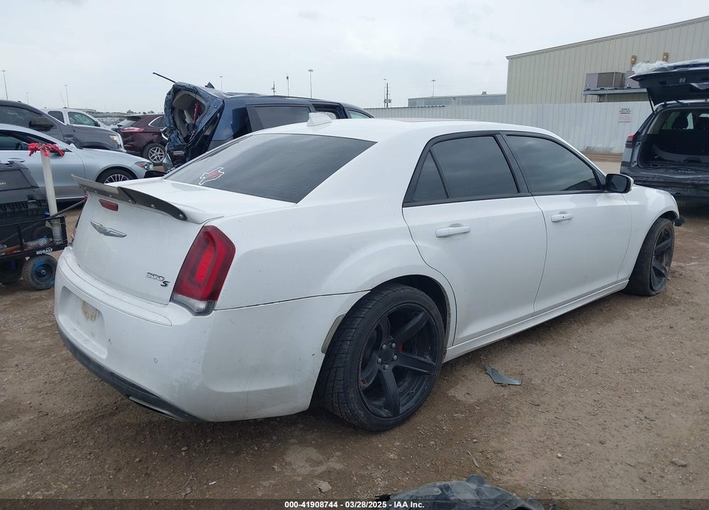 2018 CHRYSLER 300 300S VIN: 2C3CCABGXJH240081