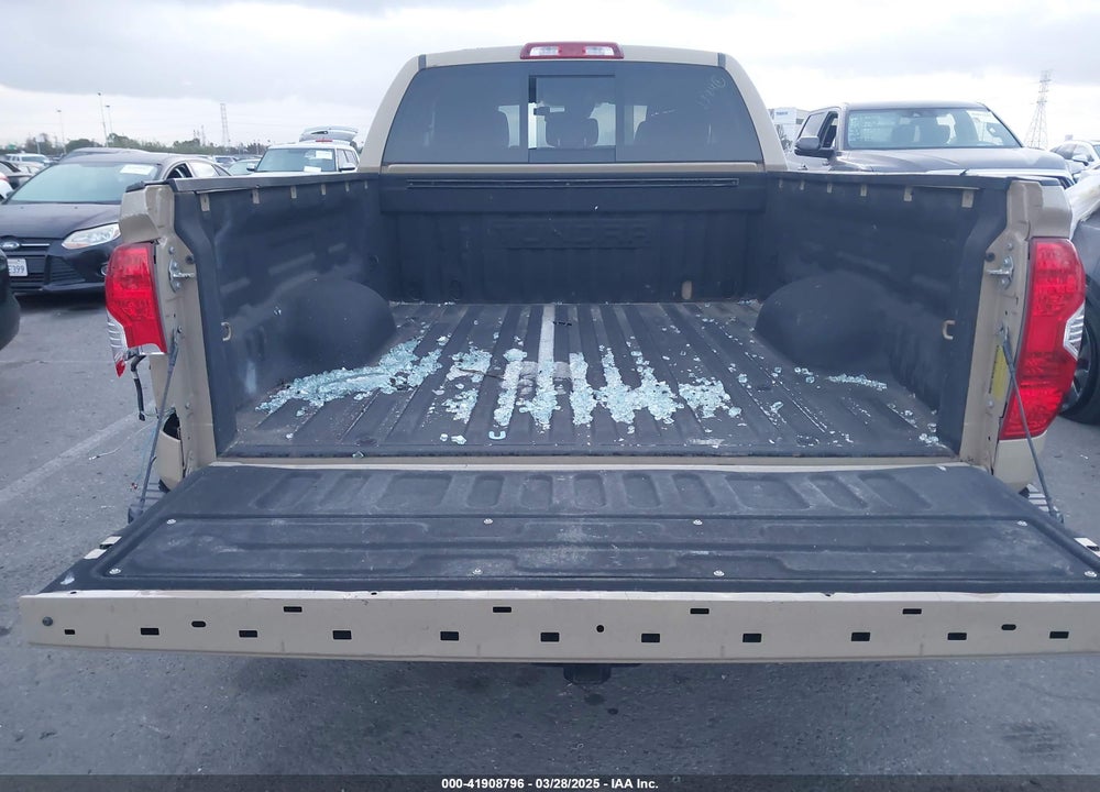 2018 TOYOTA TUNDRA VIN: 5TFRY5F19JX236068