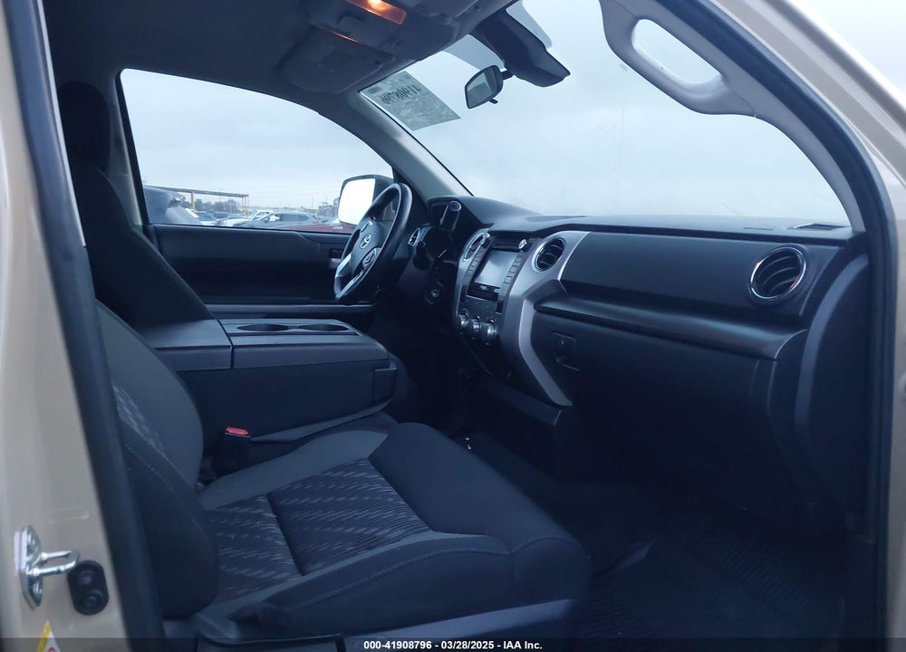 2018 TOYOTA TUNDRA VIN: 5TFRY5F19JX236068