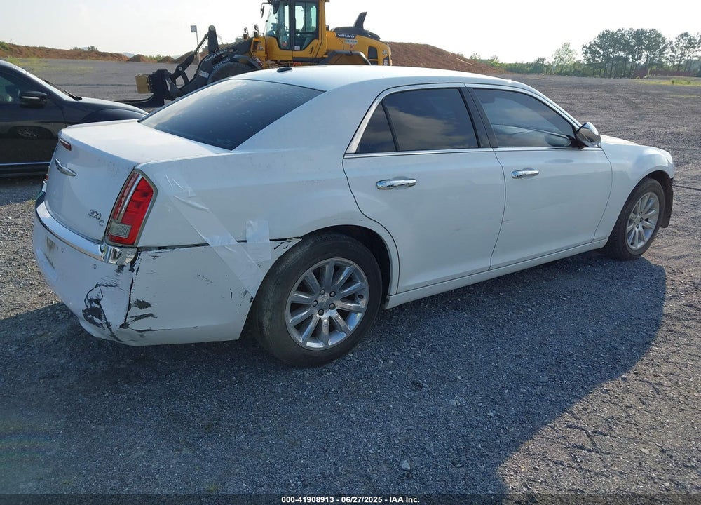 2011 CHRYSLER 300 VIN: 2C3CA6CT6BH592462