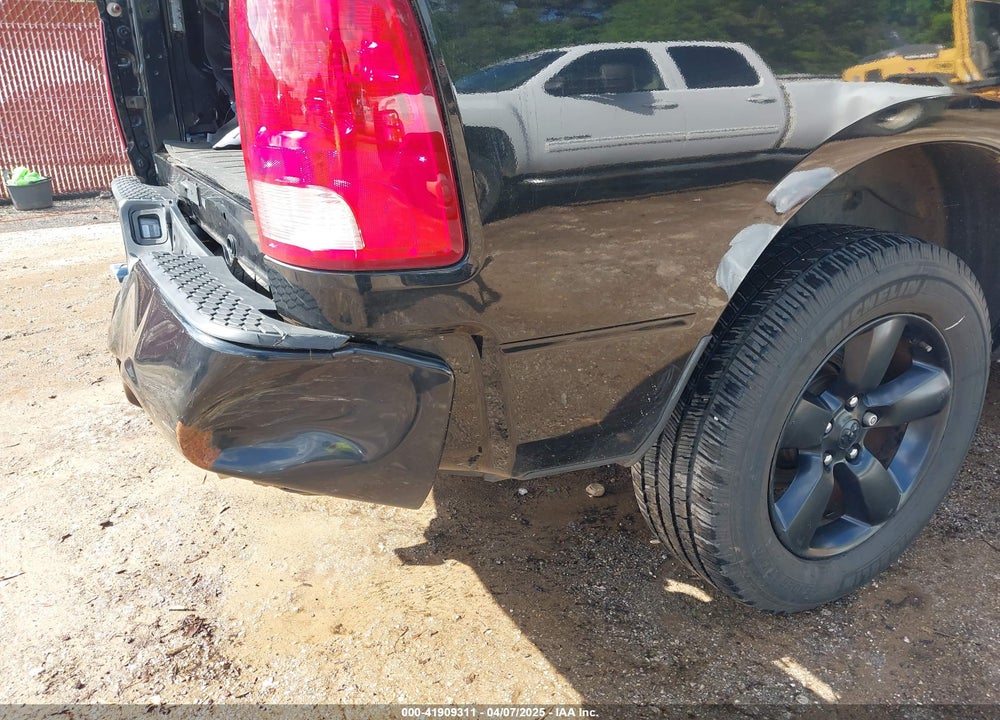 2016 RAM 1500 EXPRESS VIN: 3C6RR7KT1GG228714