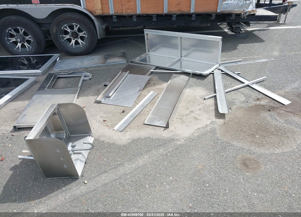 2023 QUALITY TRAILERS CARGO TRAILER/FOOD T VIN: 1Z9Z1EL24PP475646