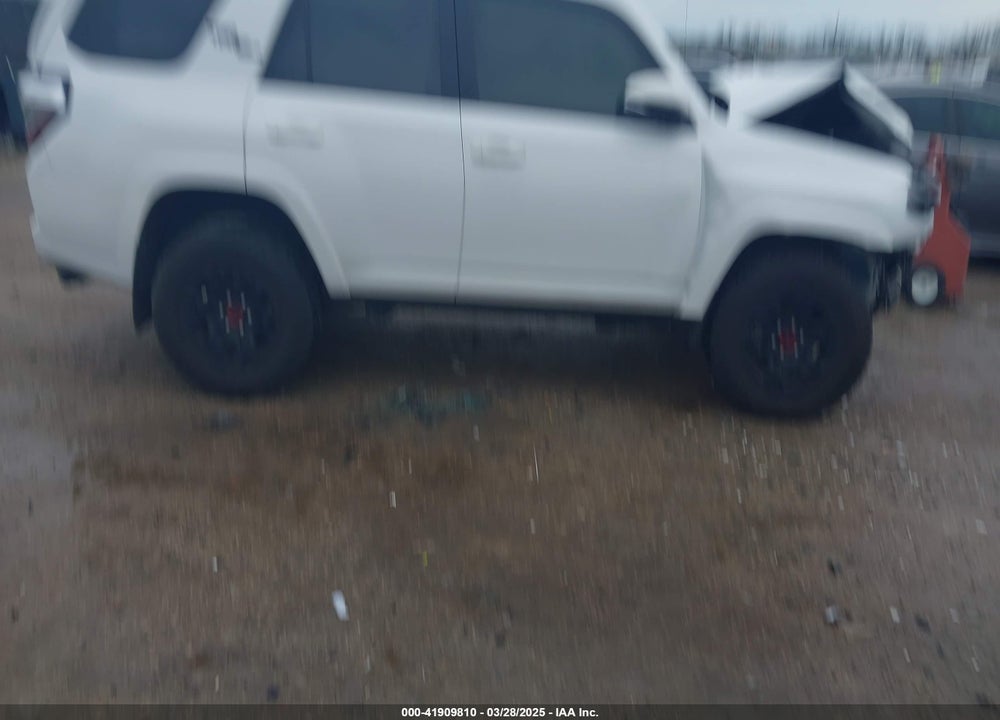 2024 TOYOTA 4RUNNER TRD OFF ROAD PREMIUM VIN: JTERU5JR3R6266334