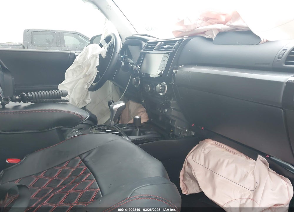 2024 TOYOTA 4RUNNER TRD OFF ROAD PREMIUM VIN: JTERU5JR3R6266334
