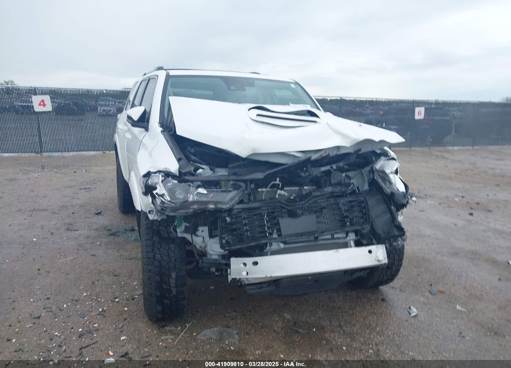 2024 TOYOTA 4RUNNER TRD OFF ROAD PREMIUM VIN: JTERU5JR3R6266334