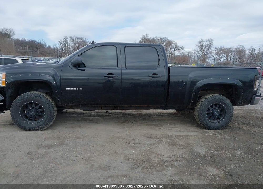 2011 CHEVROLET SILVERADO 2500HD VIN: 1GC1KXC83BF172452