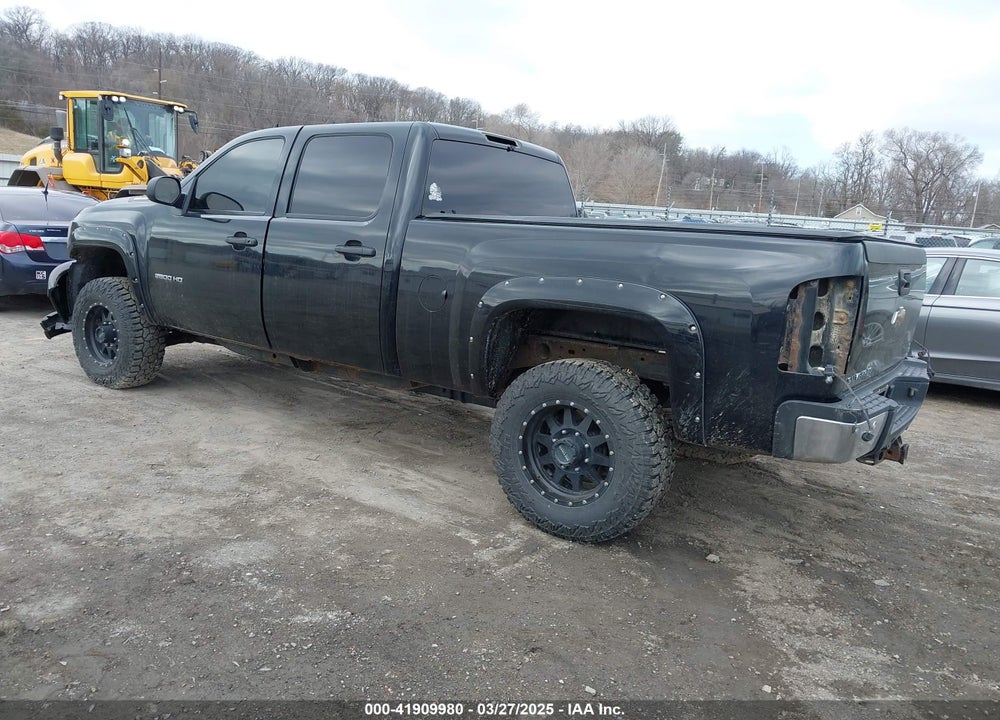 2011 CHEVROLET SILVERADO 2500HD VIN: 1GC1KXC83BF172452