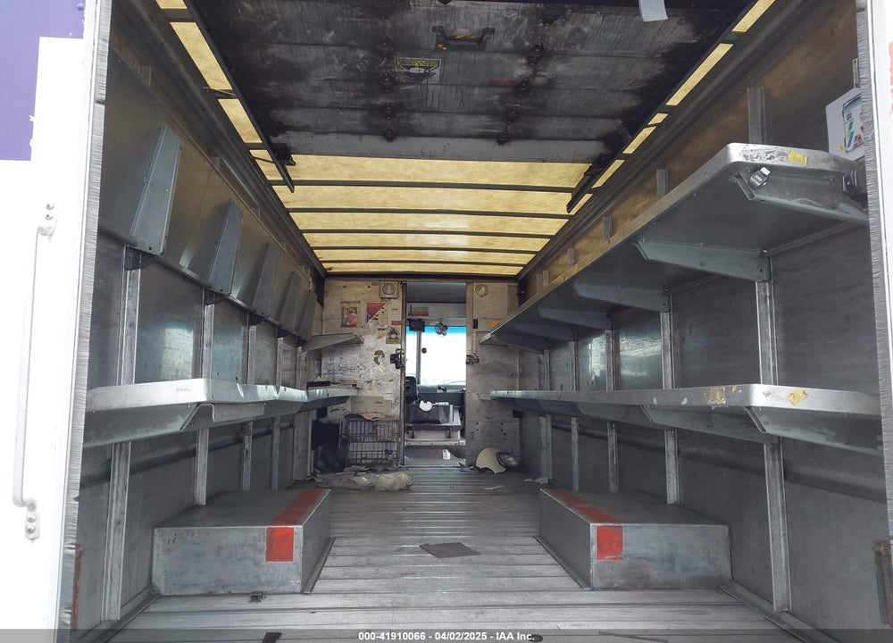2012 FREIGHTLINER CHASSIS M LINE WALK-IN VAN VIN: 4UZAAPDU1CCBR1565
