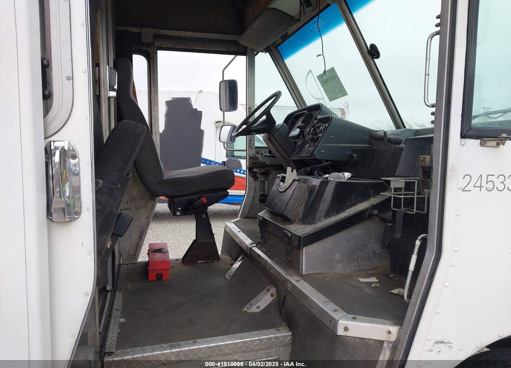 2012 FREIGHTLINER CHASSIS M LINE WALK-IN VAN VIN: 4UZAAPDU1CCBR1565